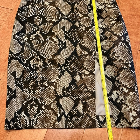 Altuzarra snake print lined skirt with front slit nwot - Picture 6 of 13